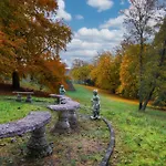 Chateau Cihelny كارلوفي فاري
