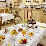 Chateau Cihelny 4* كارلوفي فاري