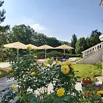 فندق Chateau Cihelny