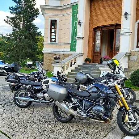 Hotel Chateau Cihelny 4*