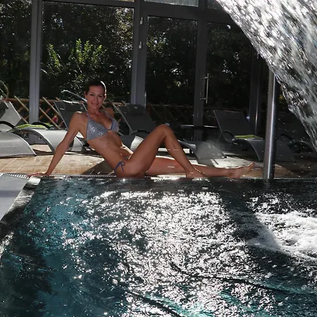 Hotel Chateau Cihelny 4*