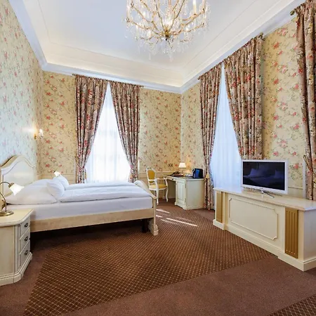 Chateau Cihelny Hotel 4*