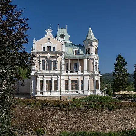 Chateau Cihelny 4* Karlovy Vary