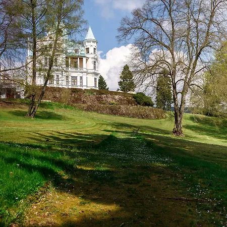 Chateau Cihelny Hotel