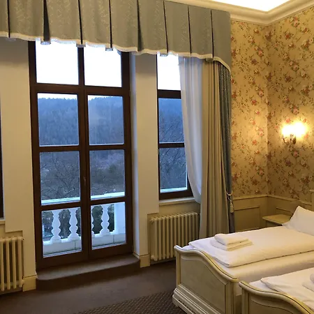 Chateau Cihelny 4*