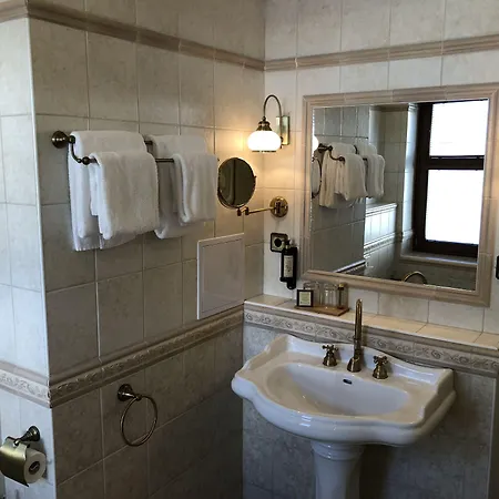 Chateau Cihelny Hotel 4*