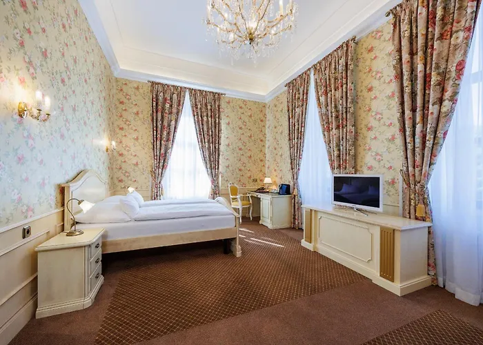 Chateau Cihelny Hotel 4*
