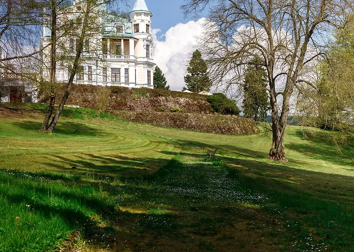 Chateau Cihelny Hotel