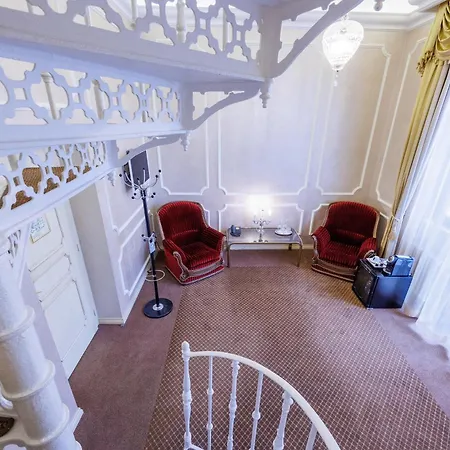 Chateau Cihelny 4*