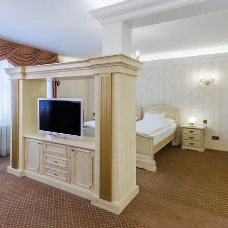 Chateau Cihelny Hotel 4*