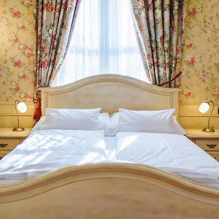 Chateau Cihelny Hotel 4*