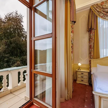 Chateau Cihelny 4*
